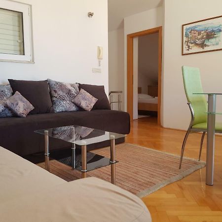 Apartment Ivanka Makarska Bagian luar foto