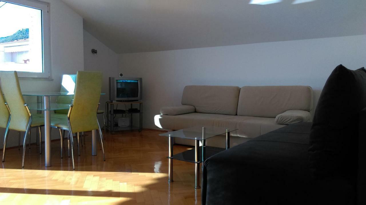 Apartment Ivanka Makarska Bagian luar foto